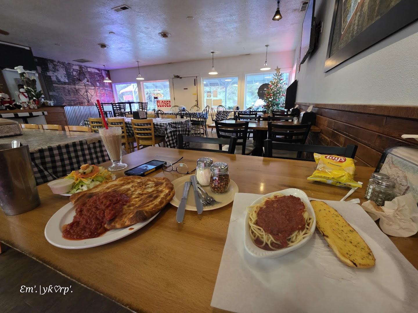 Giovanni's Mountain Pizza